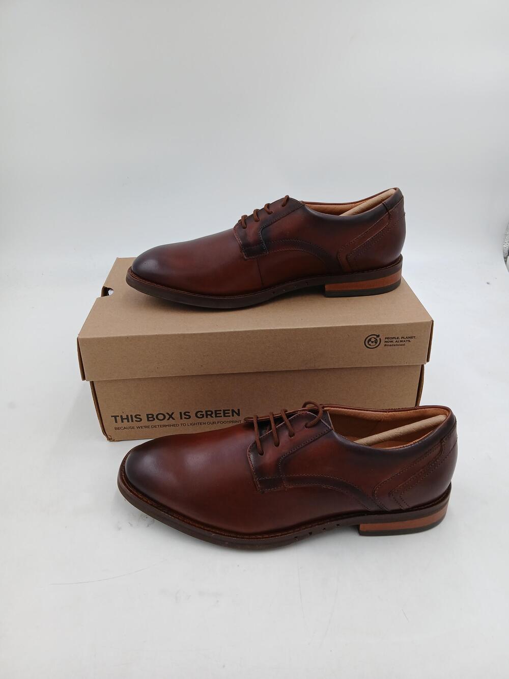 Clarks UN Hugh Lace Shoes Mens Size 9.5 Brown Leather Derby Dress Comfort